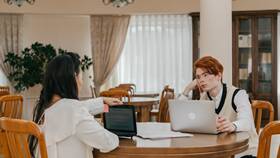 Что делает комиссия в колледже в Триал-Спорт
